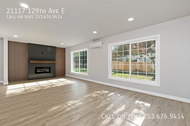Building Photo - 21117 129th Ave E