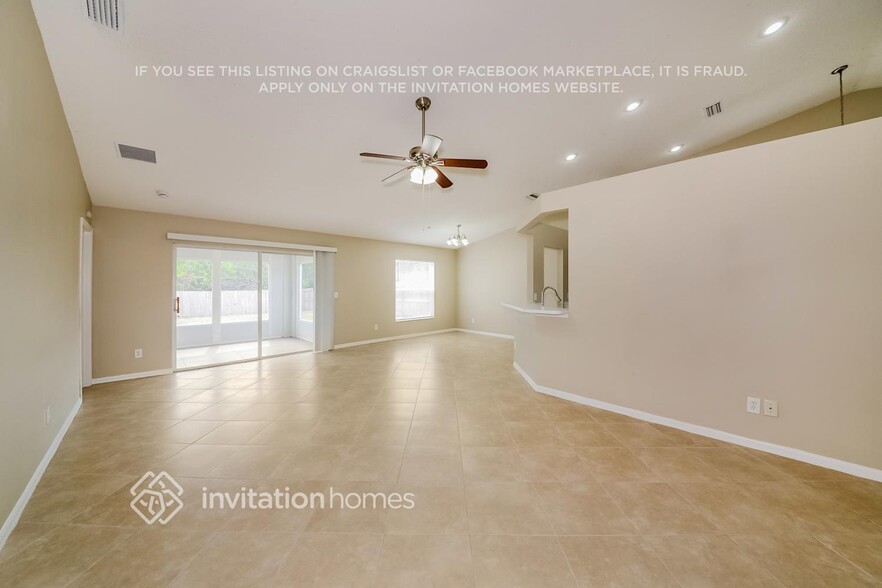 Building Photo - 4526 Sanibel Way