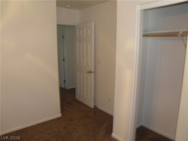 Building Photo - 6211 Blushing Willow St