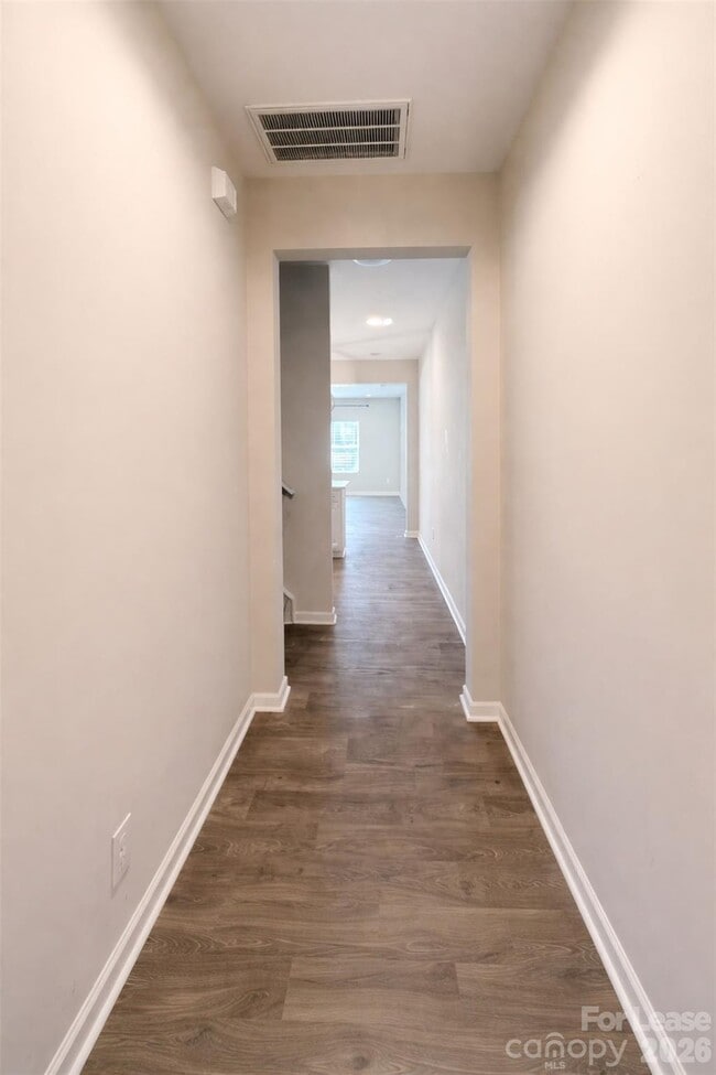 Building Photo - 11154 Woodland Crk Wy