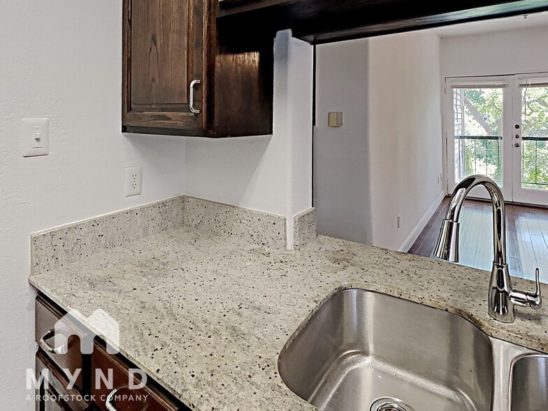 Building Photo - 9747 Whitehurst Dr