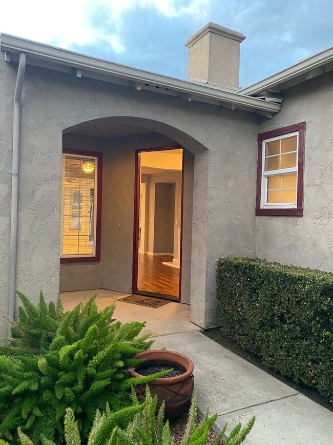 Building Photo - Great Turlock Location