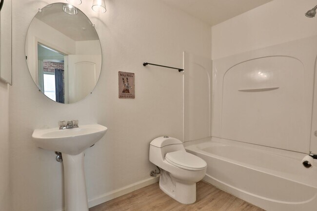 Building Photo - Beautiful Gilbert 3 bed/ 3 bath in Gilbert's The Gardens Community