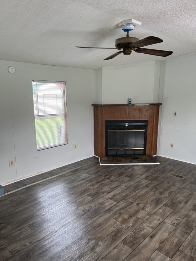 Building Photo - 108 Joe Dyar Rd