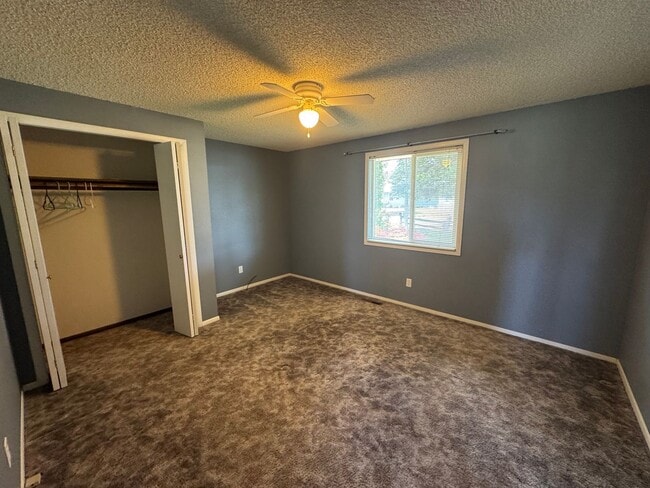 Building Photo - Delightful 4 Bed, 2 Bath Home in Spokane V...