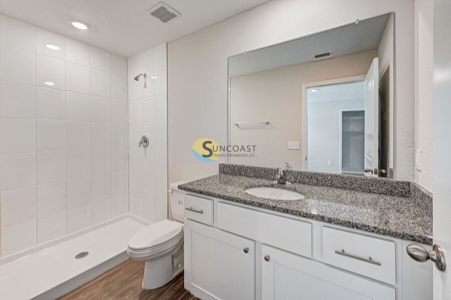 Building Photo - 9532 Hood Rd