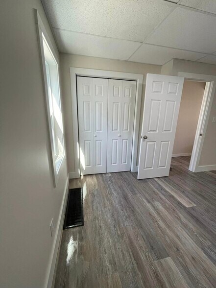 Building Photo - 308 5th St