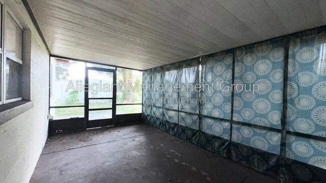 Building Photo - 4110 Alverado St