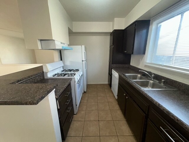 Building Photo - 4517 Sunrise Ave