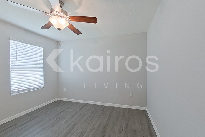 Building Photo - 8740 SW 43rd Ter