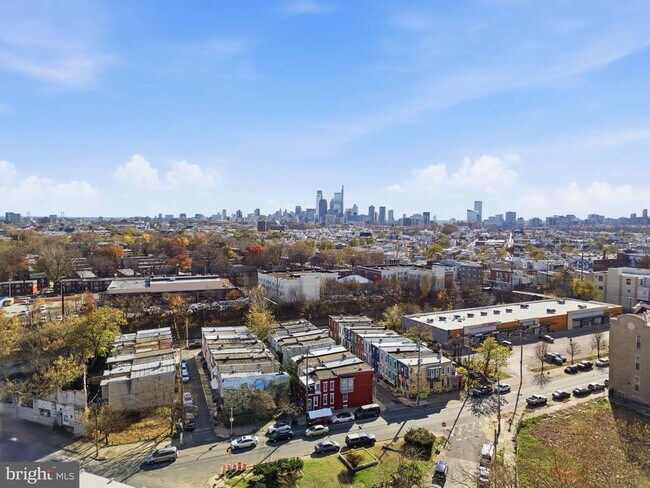 Building Photo - 2125 N 28th St