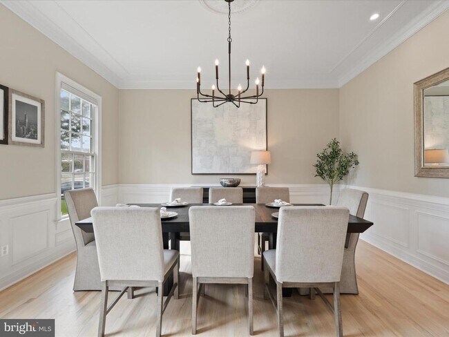 Building Photo - 904 Locust St