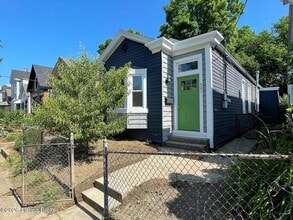 Building Photo - 521 E Ormsby Ave