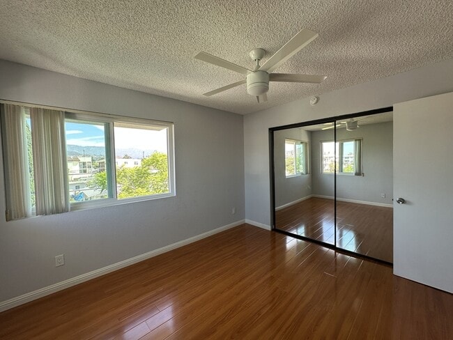 Building Photo - 1110 E Wilson Ave