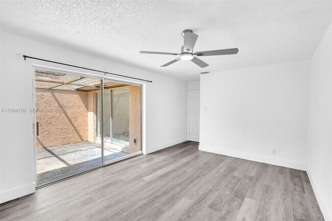 Building Photo - 7344 SW 8th Ct