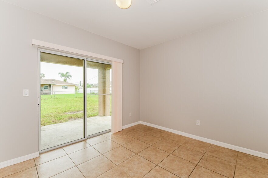 Building Photo - 25 SW 19th Terrace