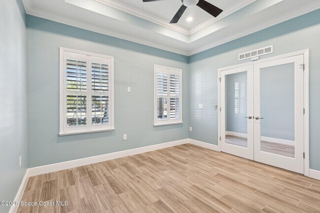 Building Photo - 5290 Hebron Dr