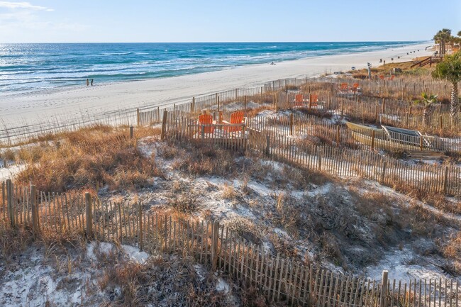 Building Photo - Newly Renovated Beach Front Four Bedroom Home