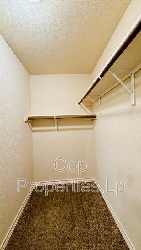 Building Photo - 7102 Micayla Cv