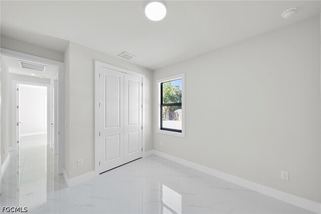 Building Photo - 2913 14th St W