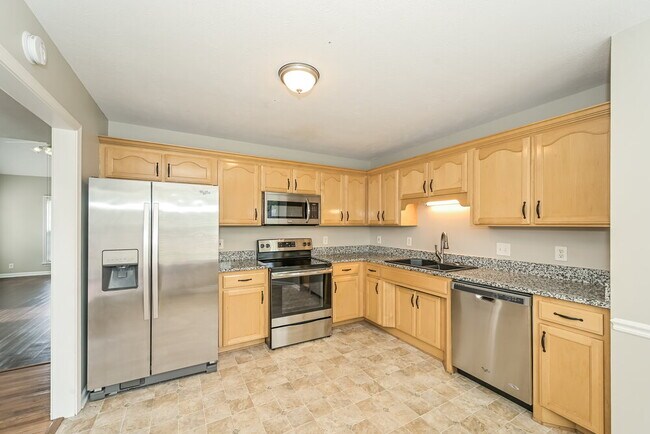 Building Photo - 2910 Iona Dr