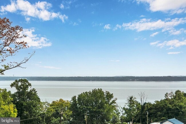 Building Photo - 1648 Sandpiper Bay Lp