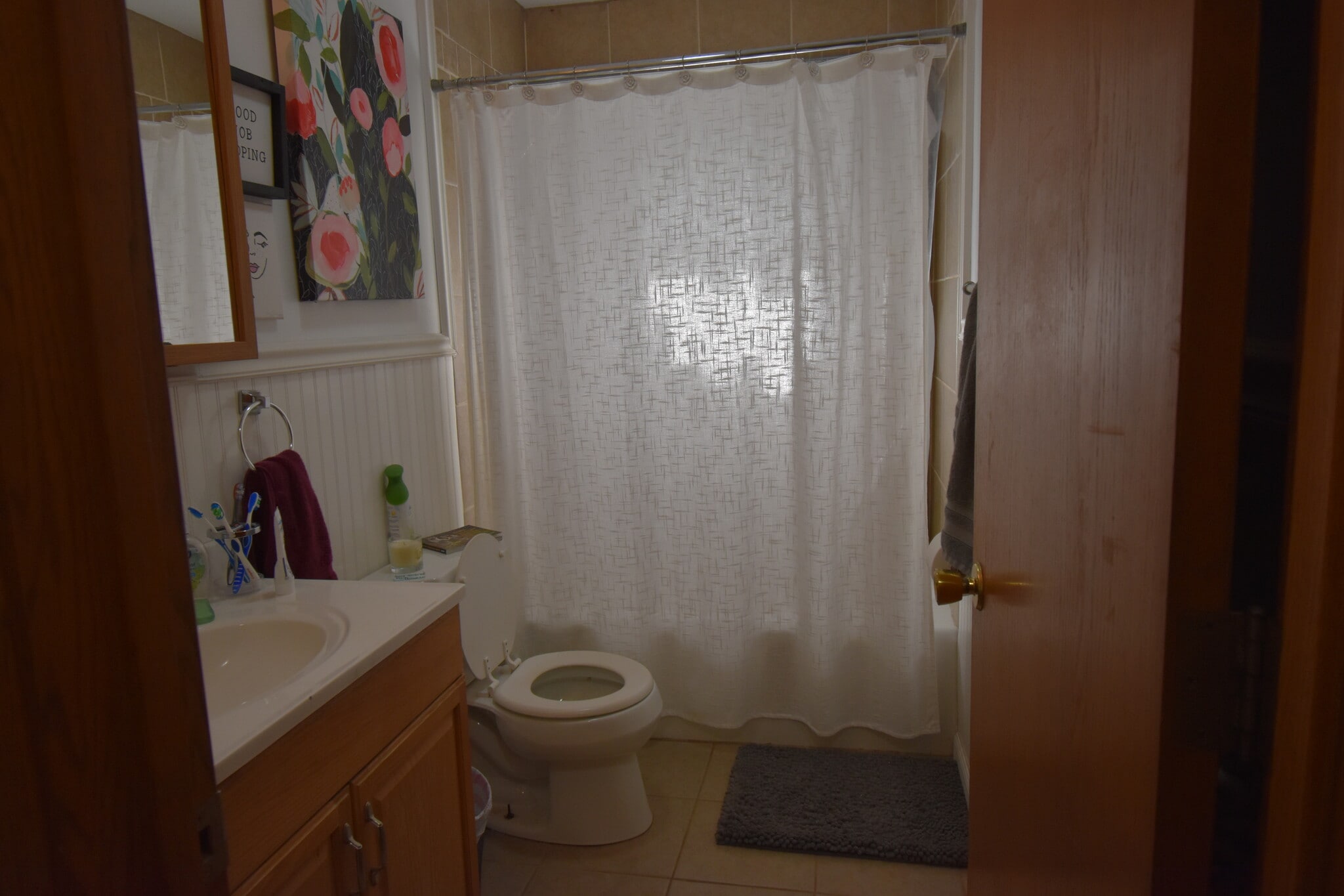 Bath - 383 Queenan Ave S