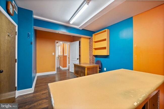 Building Photo - 807 Eastern Blvd