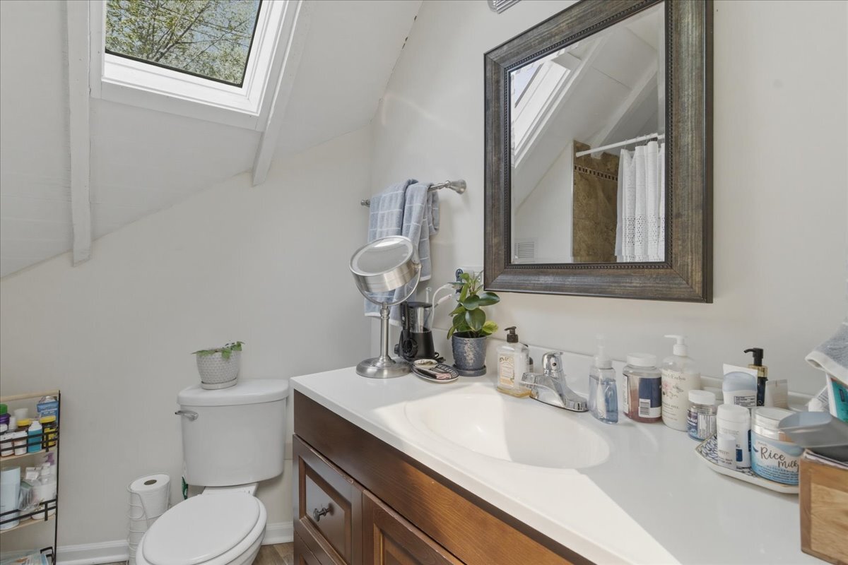 Building Photo - 3144 N Southport Ave