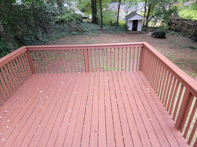 Building Photo - 2014 Bluemont Dr