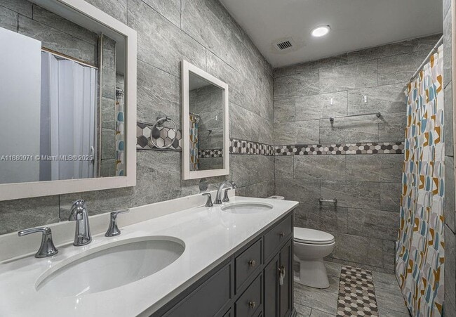 Building Photo - 5551 SW 37th St