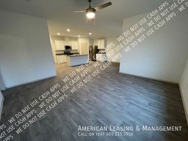 Building Photo - 1585 Holly Trails
