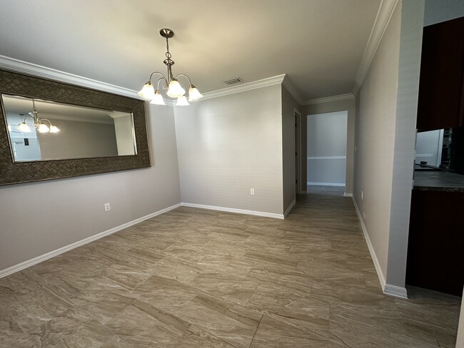 Private Dining Area - 910 SW 6th Pl