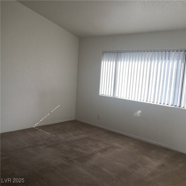 Building Photo - 5026 S Rainbow Blvd