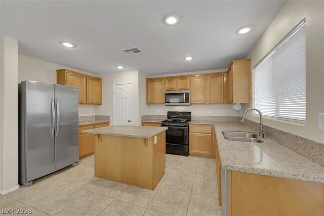 Building Photo - 7257 Camden Pine Ave
