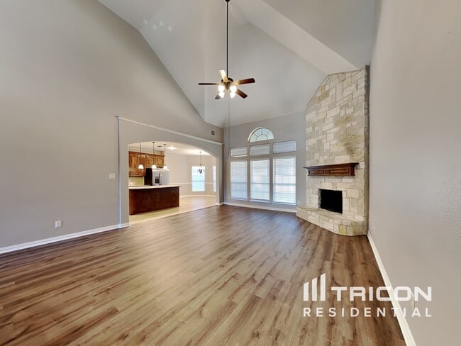 Building Photo - 125 Lake Trail Dr
