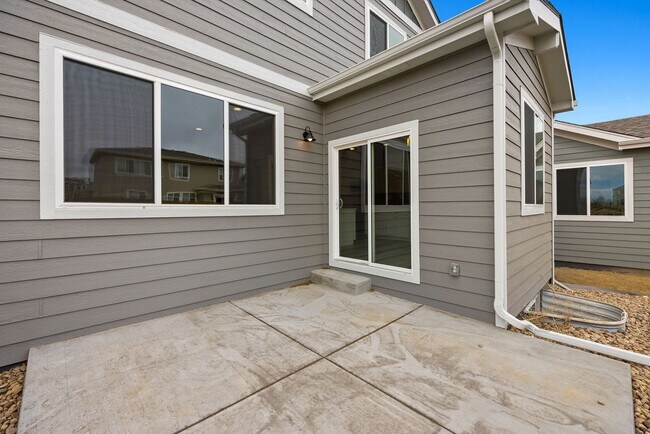 Building Photo - Like-New 3-Bedroom Home in Promontory Neighborhood