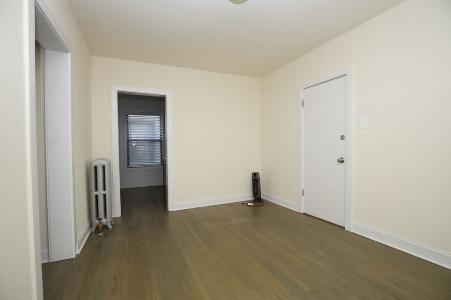 Building Photo - 2641 N Spaulding Ave