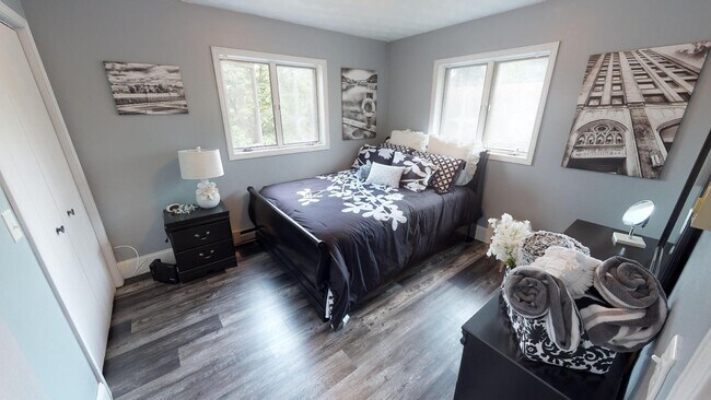 Building Photo - 325 Westbrook Dr