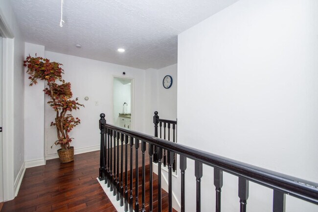 Building Photo - 1423 Sweet Grass Trail