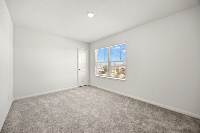 Building Photo - 15243 Crescent Brookfield Dr