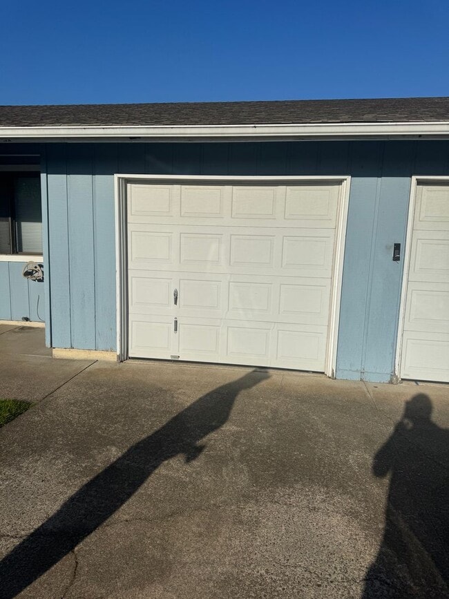 Building Photo - Harlow Neighborhood Duplex