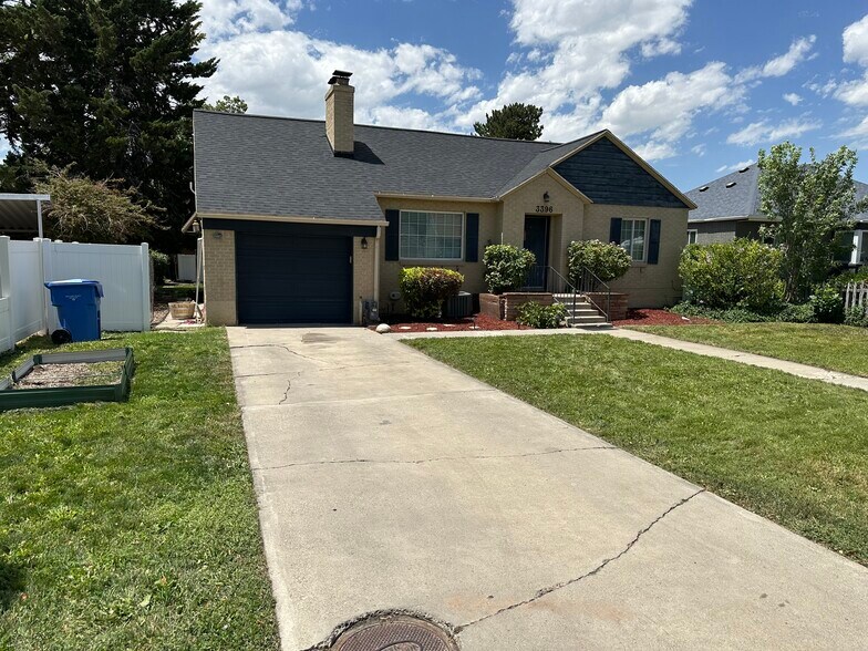 Building Photo - 3396 S Lorraine Cir