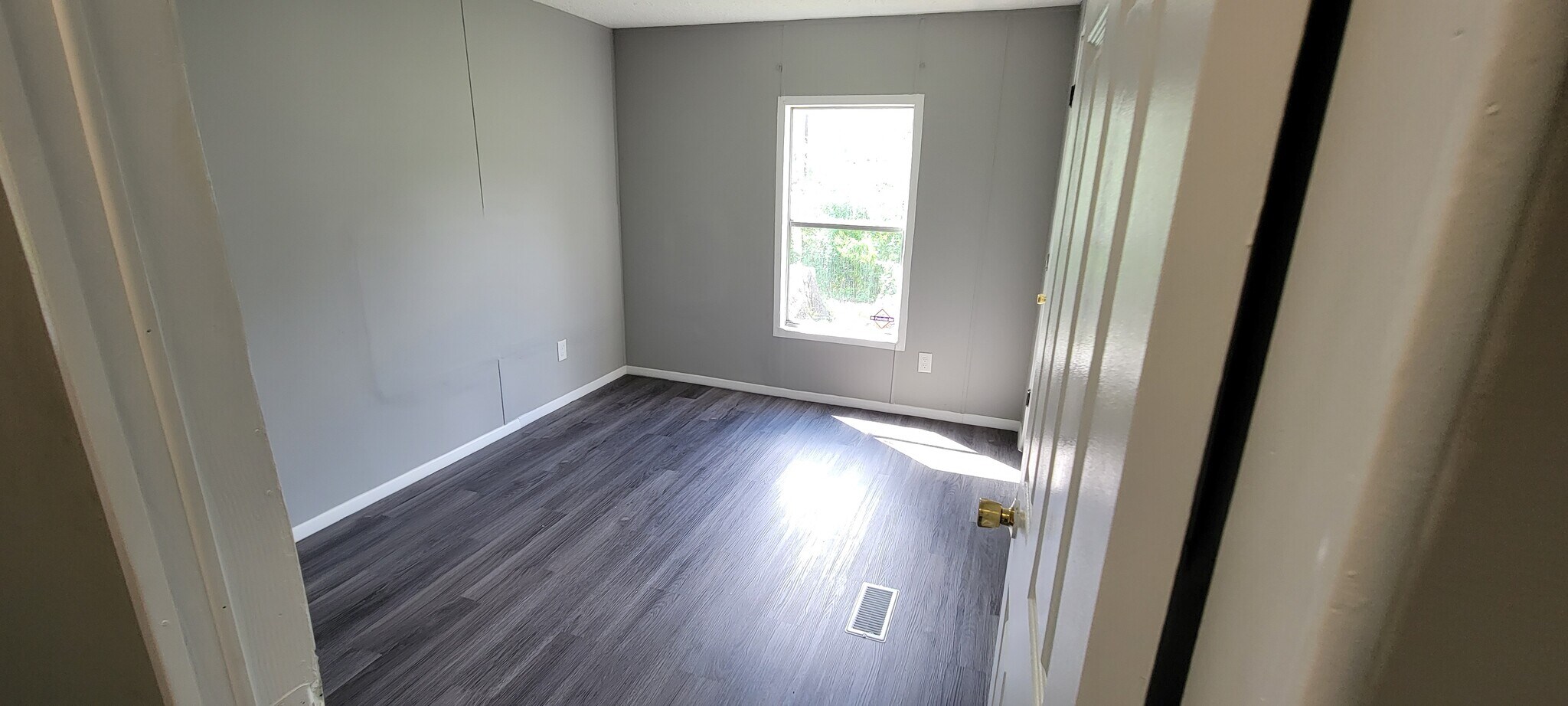 Bedroom 2 - 23047 Cactus Rd