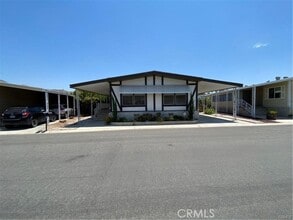 Building Photo - 2230 Lake Park Dr