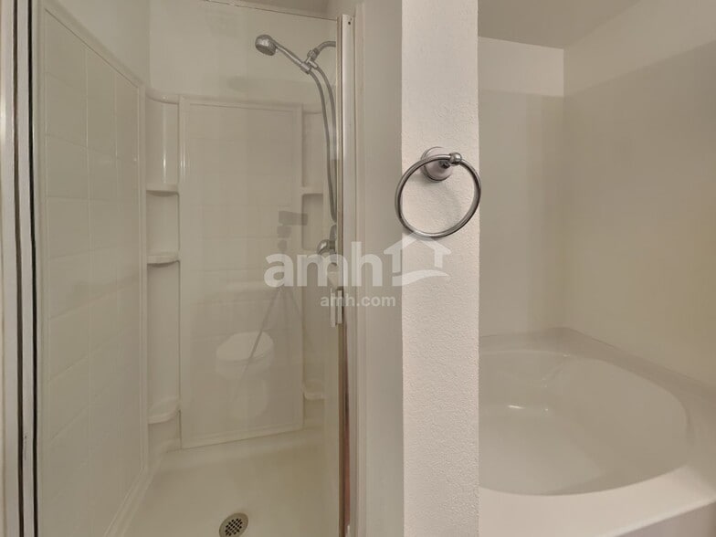 Building Photo - 4229 Golden Horn Ln