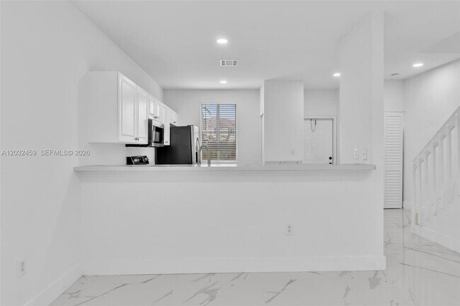 Building Photo - 17337 NW 7th Ave