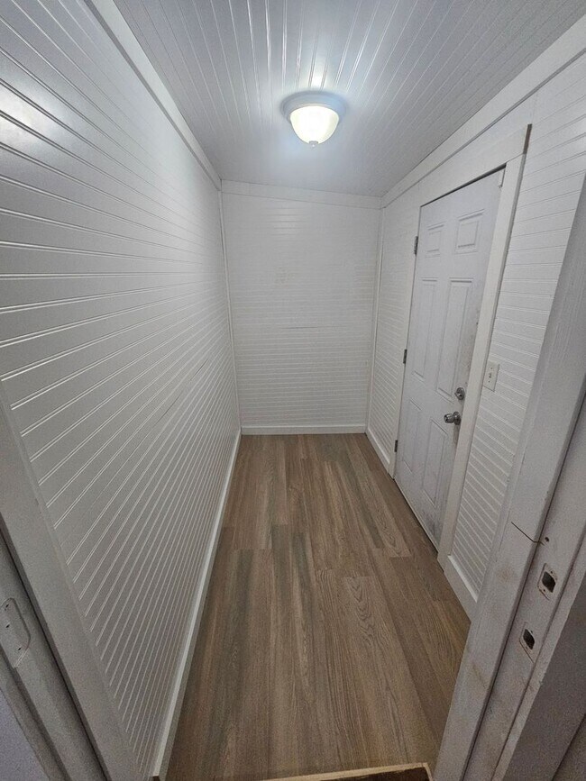 Building Photo - 3643 W 47th St