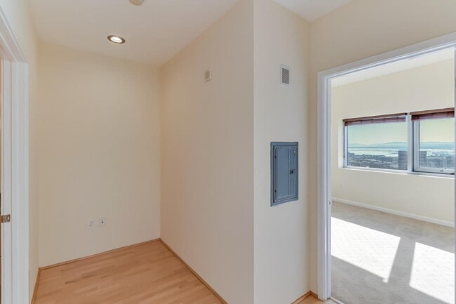 Building Photo - 1 CA-1