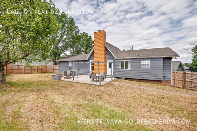 Building Photo - 2901 High Rigger Dr